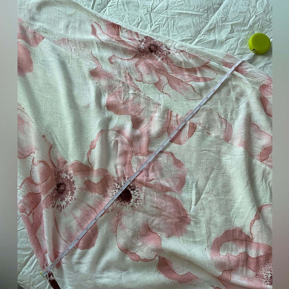 White Floral V neck linen blend summer dress - Picture 7 of 14